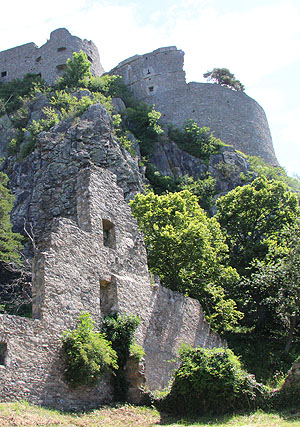 Festungsruine Hohentwiel: Karlsschanze mit Oberburg