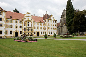 Kloster und Schloss Salem, Prälatur und Ostseite des Münsters.