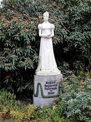 Statue am Stephanienufer in Mannheim, nach der Vorlage des Gemäldes von François Gérard gestaltet. Foto: Wikimedia Commons /Konrad Taucher, PD.