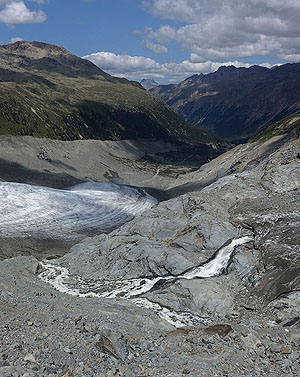 Rasante Schmelze der Alpengletscher: Seit wenigen Jahren ist die Verbindung zwischen Morteratsch- und Pers-Gletscher (Engadin, Schweiz) unterbrochen. Bild: ETH Zürich