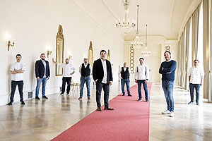Das Team der Schwetzinger Schlossgastronomie um Andreas Bante. Foto: Tobias Schwerdt.