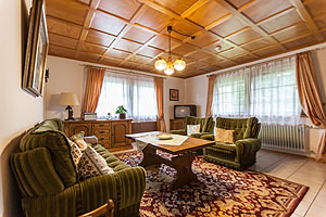 Wohnzimmer der 1950er Jahre im Hermann Schilli-Haus.