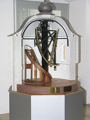 Azimutalquadrant zur Beobachtung der Sterne. Modell im Klostermuseum.